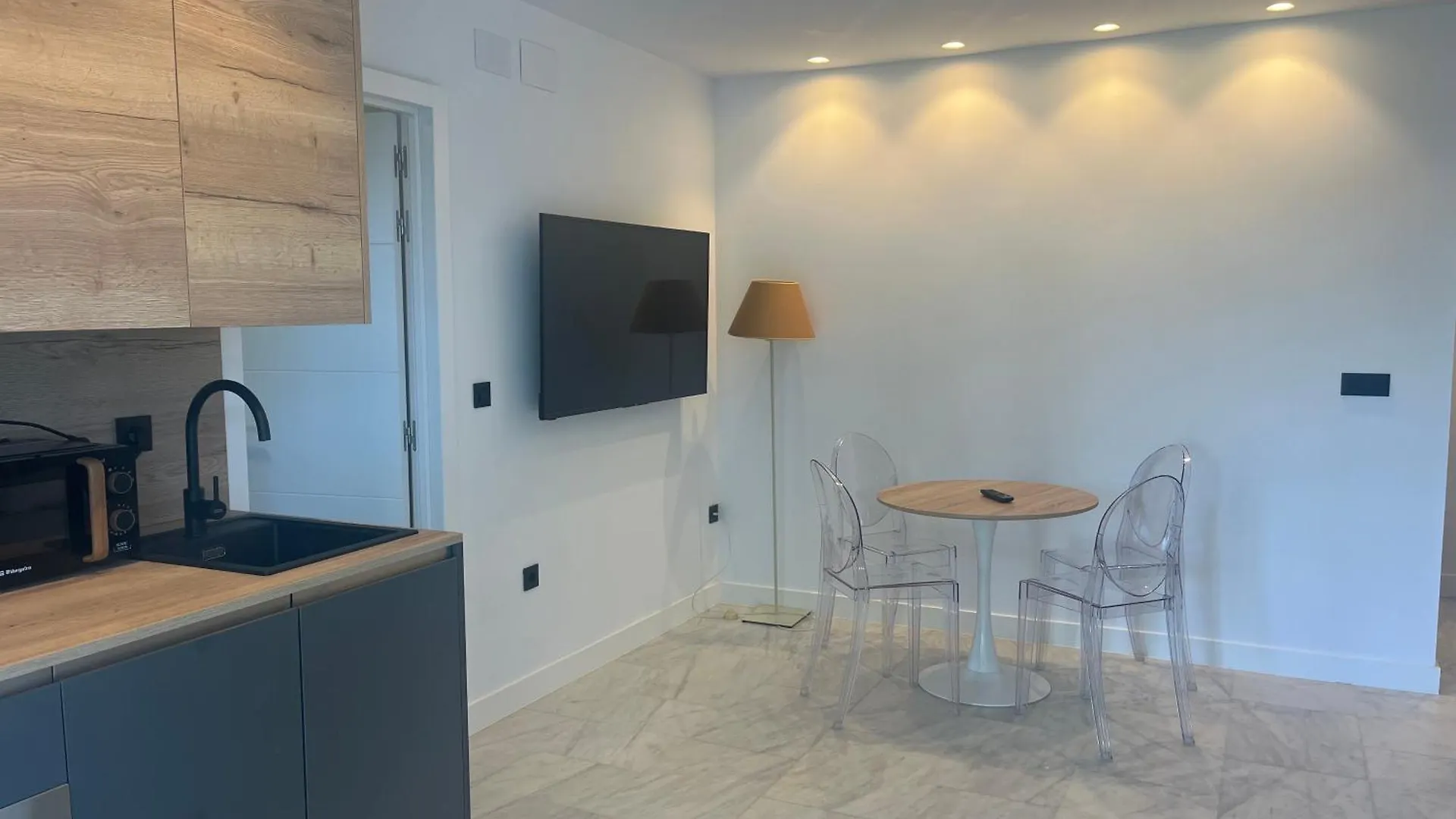 Apartamentos Brillante 156 Cordoba 0*,  Spain